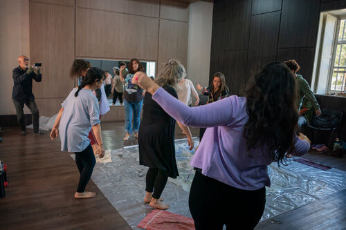Taller-actividad Alfombra de fieltro danzando, Domingo 26 de abril