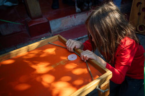 Espacio de experimentación con lana para niños y espacio de lectura, Domingo 26 de abril