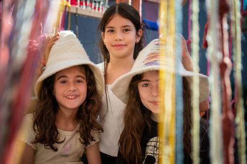 Espacio de experimentación con lana para niños y espacio de lectura, Domingo 26 de abril