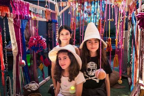 Espacio de experimentación con lana para niños y espacio de lectura, Domingo 26 de abril