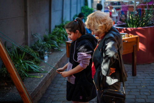 Espacio de experimentación con lana para niños y espacio de lectura, Domingo 26 de abril