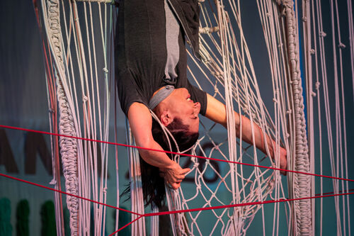 Texere - Circo contemporáneo Mujeres que tejen en el aire Compañía Contrahilo, Domingo 26 de abril
