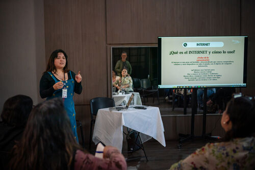 Taller sobre herramientas digitales y redes sociales, Jueves 23 de abril