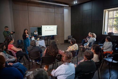 Taller sobre herramientas digitales y redes sociales, Jueves 23 de abril