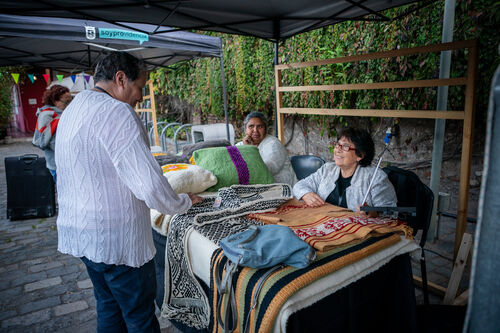 Instalación stands, Jueves 23 de abril