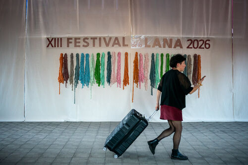 Instalación stands, Jueves 23 de abril