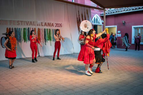Desfile, Sábado 25 de abril