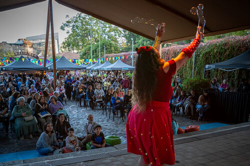 Desfile, Sábado 25 de abril