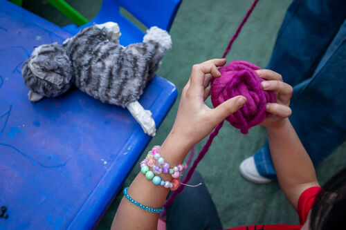 Taller de pompones para niños, Viernes 24 de abril