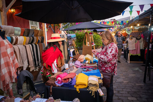 Feria Viernes, Viernes 24 de abril