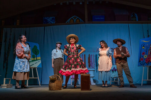 Obra de teatro, Viernes 24 de abril